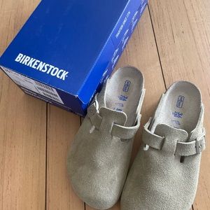 Birkenstock Boston Suede in Faded Khaki